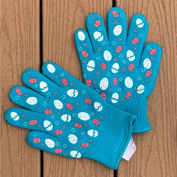 🆕TARA TESHER TEMPTATIONS OVEN GLOVES “EGGHUNT” SIZE SMALL/MED NWTS! - Picture 1 of 3